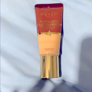 Nude Illusion Liquid Foundation